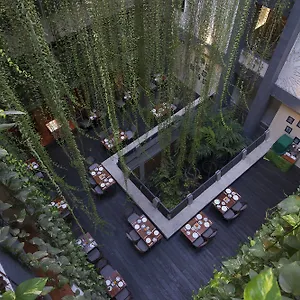 Grandmas 3*, Legian Indonésie